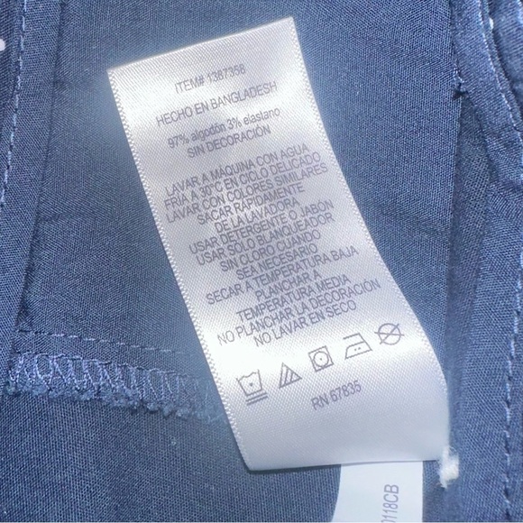 Nautica Women's Navy Shorts with White Anchor Detail Size 6 - Picture 4 of 4